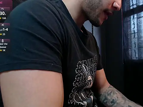 RichardMilleer online show from 11/05/25, 01:58