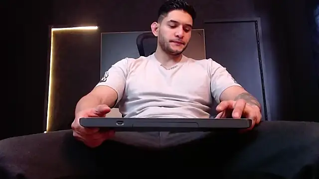 RichardMilleer online show from 10/21/25, 01:54