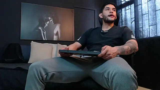 RichardMilleer online show from 11/13/25, 04:22