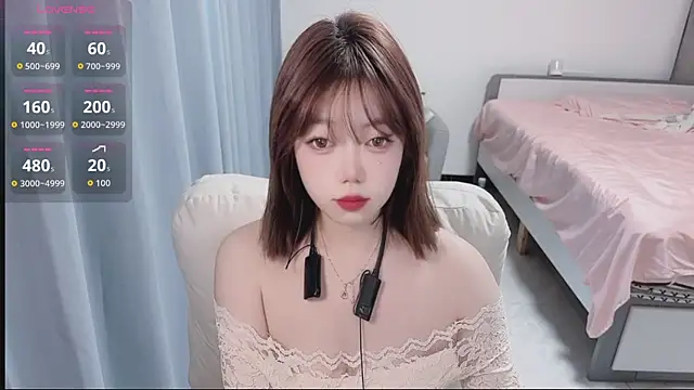 Snapshot of Lucky_Cici chatting on 10/04/25, 11:39 Lucky Cici online show from 10/04/25, 11:39