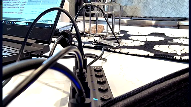 Snapshot of 3totangox chatting on 11/07/25, 07:29 3totangox online show from 11/07/25, 07:29