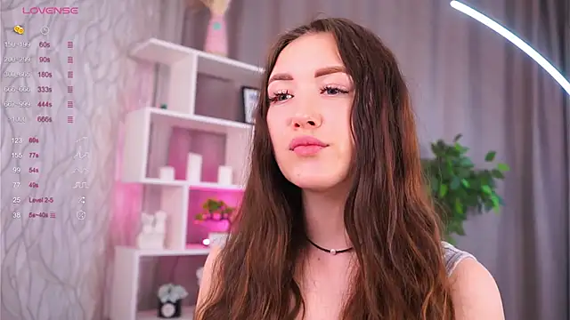 Snapshot of AlinaOrf chatting on 10/21/25, 05:07 AlinaOrf online show from 10/21/25, 05:07