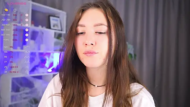 Snapshot of AlinaOrf chatting on 11/03/25, 05:12 AlinaOrf online show from 11/03/25, 05:12