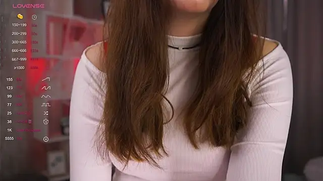 Snapshot of AlinaOrf chatting on 10/31/25, 05:15 AlinaOrf online show from 10/31/25, 05:15