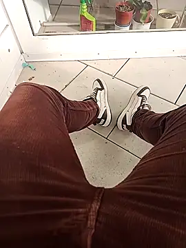 Snapshot of fullystroked chatting on 10/30/25, 12:14 fullystroked online show from 10/30/25, 12:14