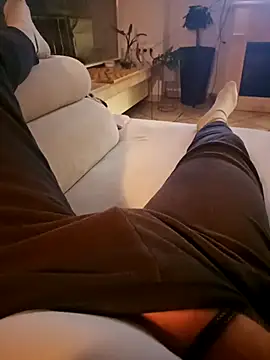 Snapshot of fullystroked chatting on 10/26/25, 10:21 fullystroked online show from 10/26/25, 10:21