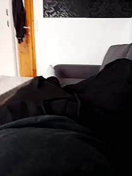 Snapshot of fullystroked chatting on 11/13/25, 07:56 fullystroked online show from 11/13/25, 07:56