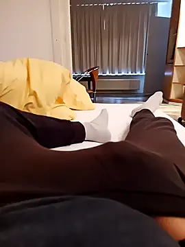 Snapshot of fullystroked chatting on 12/03/25, 01:21 fullystroked online show from 12/03/25, 01:21