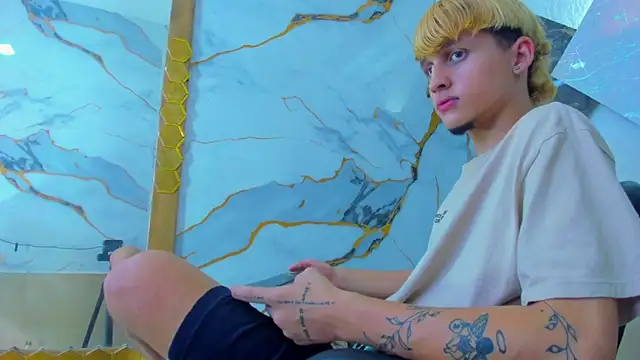 Snapshot of aapolo_ chatting on 09/22/25, 05:24 aapolo online show from 09/22/25, 05:24