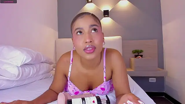 selena monroy online show from 11/16/25, 09:25