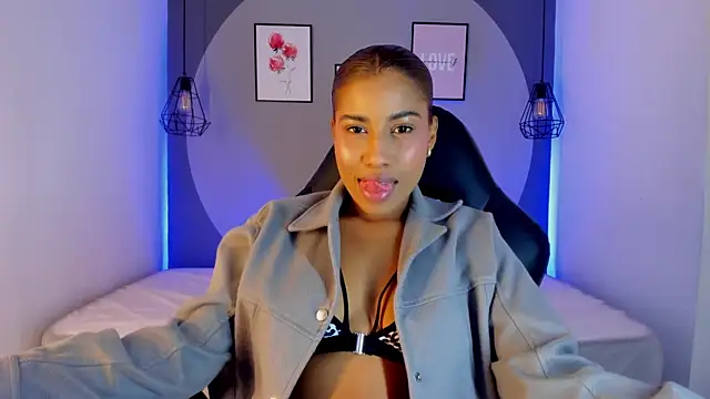 selena monroy online show from 10/08/25, 11:23