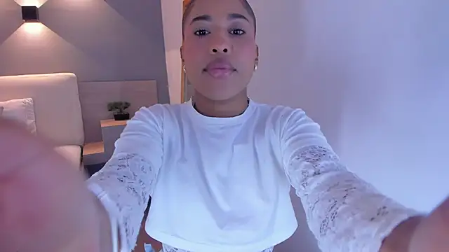 selena monroy online show from 11/29/25, 10:48