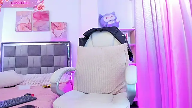 Allisson   online show from 11/15/25, 02:59