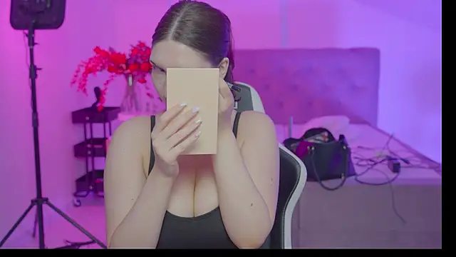 Jessasmith online show from 11/23/25, 08:35