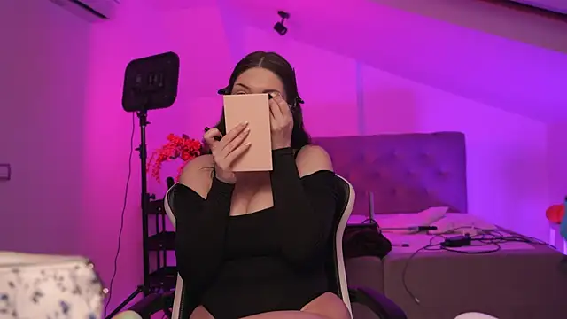 Jessasmith online show from 11/26/25, 08:03