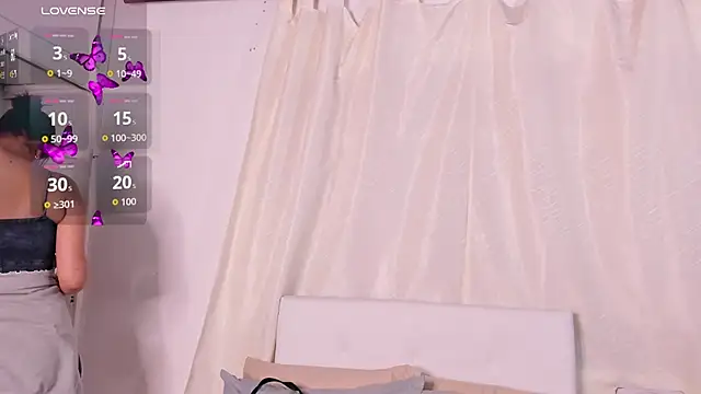 Victoriaa Zans online show from 11/18/25, 10:18