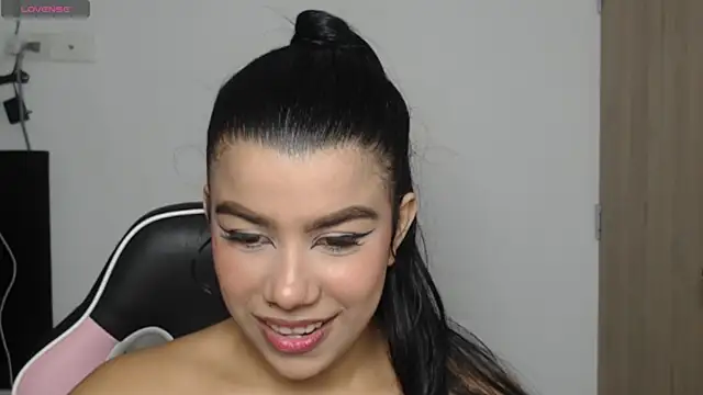 MayaScott11 online show from 12/16/25, 09:08