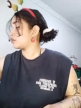 Snapshot of Julie_wallace chatting on 12/04/25, 07:02 Julie wallace online show from 12/04/25, 07:02