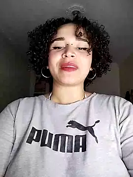 Snapshot of Julie_wallace chatting on 11/13/25, 09:08 Julie wallace online show from 11/13/25, 09:08