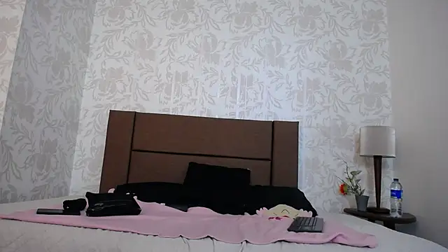 Ava Raye online show from 05/14/26, 06:49