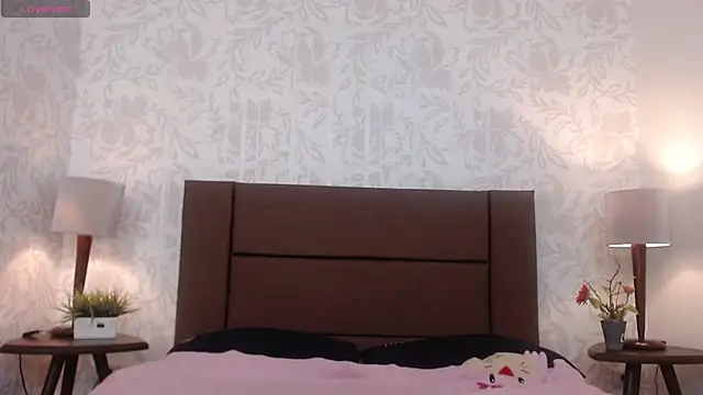 Ava Raye online show from 11/11/25, 07:41