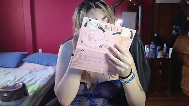 AlissaSpellman online show from 12/18/25, 08:01