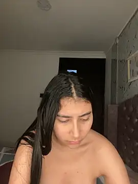 Isabella Montoya online show from 10/09/25, 01:11