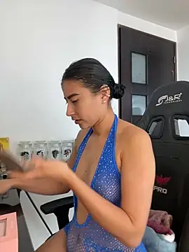 Isabella Montoya online show from 09/25/25, 02:23