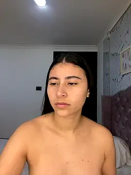 Isabella Montoya online show from 10/10/25, 01:45