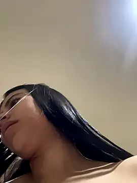 Isabella Montoya online show from 10/08/25, 01:34