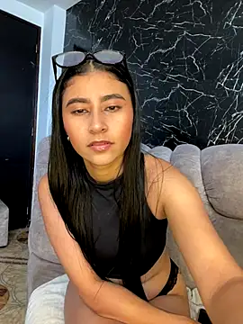 Isabella Montoya online show from 09/19/25, 07:51