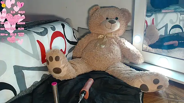 honeywhisper69 online show from 11/07/25, 09:41