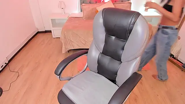 Sofia collen  online show from 10/23/25, 07:23