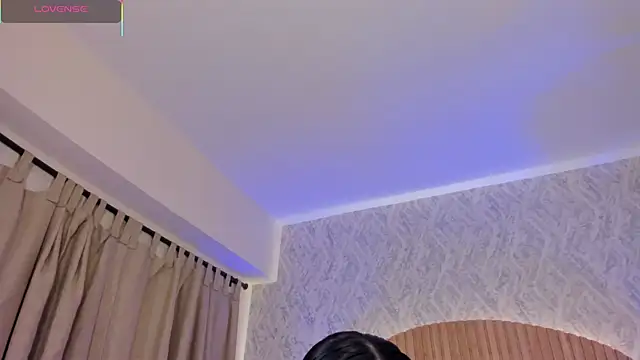 Snapshot of Sophiie_Belle chatting on 10/15/25, 01:19 Sophiie Belle online show from 10/15/25, 01:19