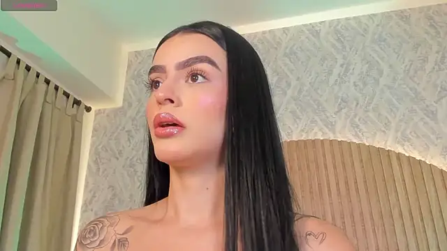 Snapshot of Sophiie_Belle chatting on 09/14/25, 11:49 Sophiie Belle online show from 09/14/25, 11:49
