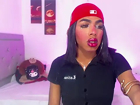 whitneytt online show from 06/17/26, 05:51