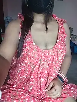 Snapshot of Bengalibeauty96 chatting on 06/05/26, 12:11 Bengalibeauty96 online show from 06/05/26, 12:11