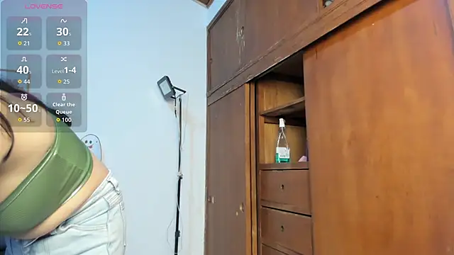 CeletheJones online show from 11/29/25, 06:08