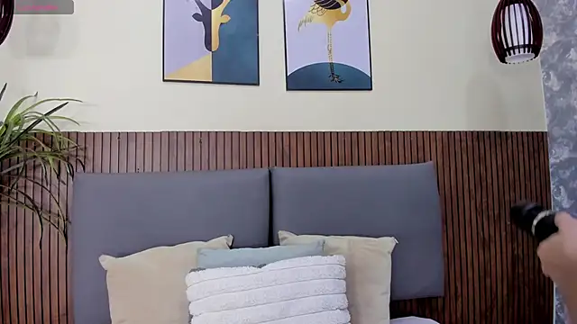 EmillyHarper  online show from 11/01/25, 04:30