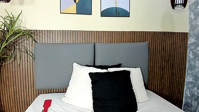 EmillyHarper  online show from 10/16/25, 04:10