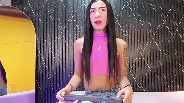 Snapshot of Miss_Ariaa chatting on 09/25/25, 12:00 Miss Ariaa online show from 09/25/25, 12:00