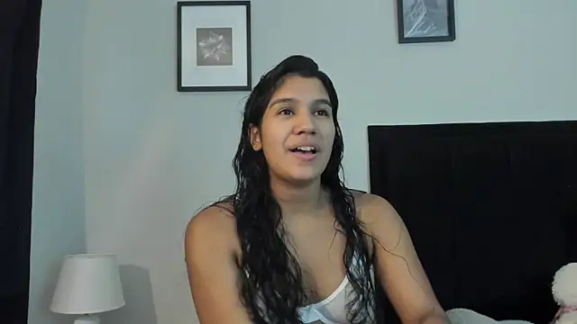 Lyria Diamond online show from 02/07/26, 11:24