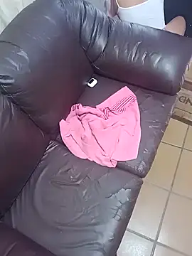 Cachorrinha2025 online show from 11/28/25, 04:07