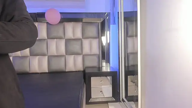 abbiecollins js online show from 11/26/25, 03:28