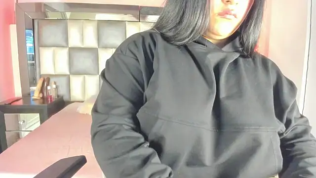 abbiecollins js online show from 11/10/25, 05:23