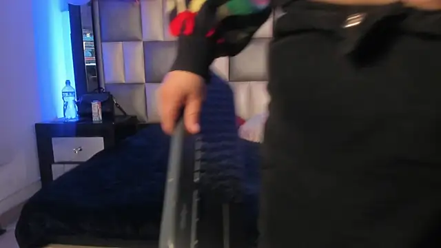 abbiecollins js online show from 11/25/25, 03:40