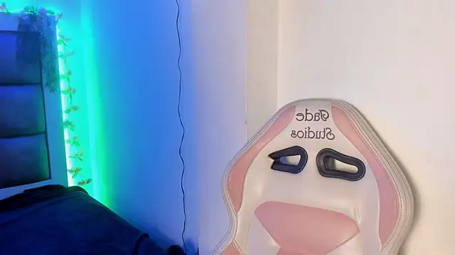 abbiecollins js online show from 04/24/26, 05:53