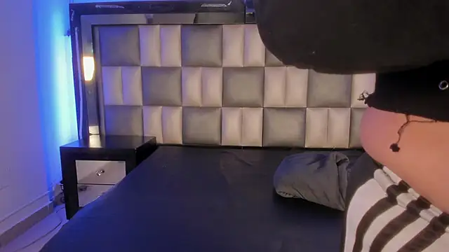 abbiecollins js online show from 01/14/26, 04:49