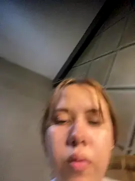 coupleyys online show from 12/17/25, 06:46