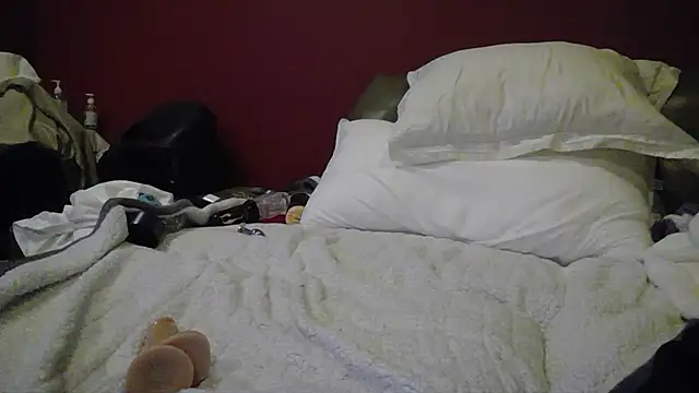 Snapshot of kinkyteenjt chatting on 11/15/25, 07:45 kinkyteenjt online show from 11/15/25, 07:45